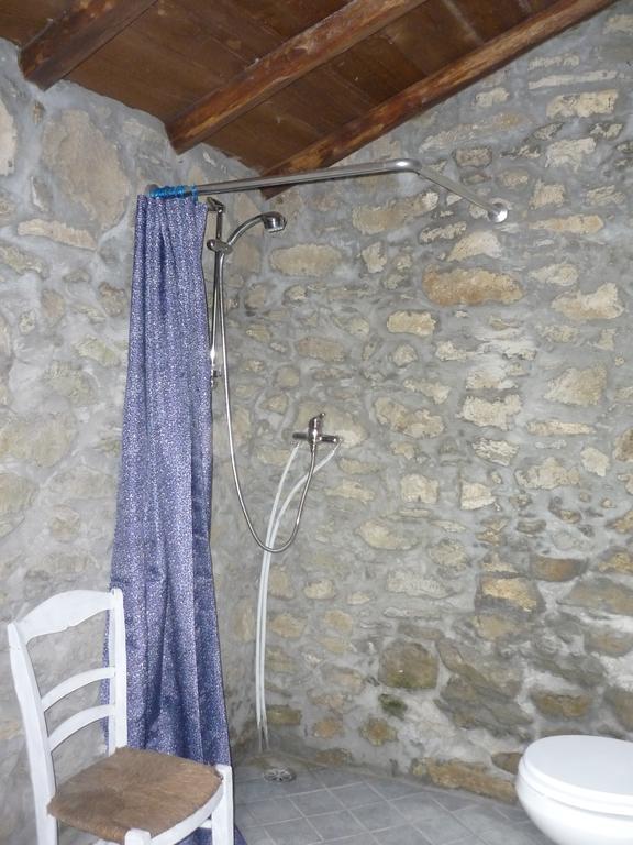 Micro-Cottage In Pietra La Ratatouille Dego Habitación foto